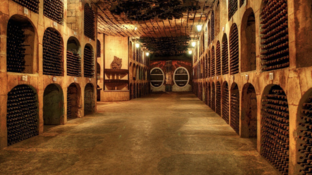 https://tierralunacellars.com/wp-content/uploads/2025/09/Moldova-2-640x360.png